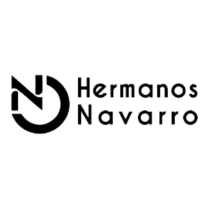 Logotipo Hermanos Navarro cliente de Aquí Hay Marketing